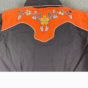 Reposhing Vintage Panhandle Womens Medium Brown Orange Western shirt